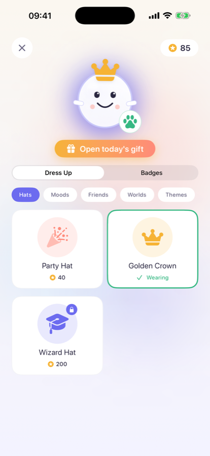 Qummo's Room dress-up screen with hats, pets and themes